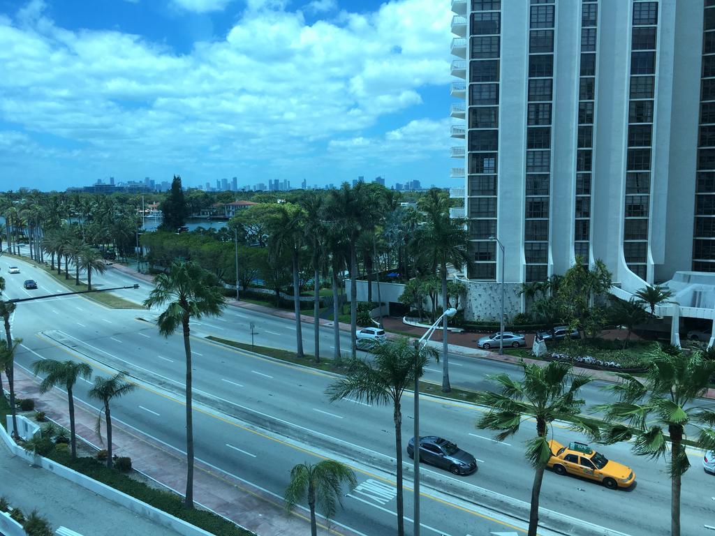 Collins Apartments By Design Suites Miami Beach Exterior photo