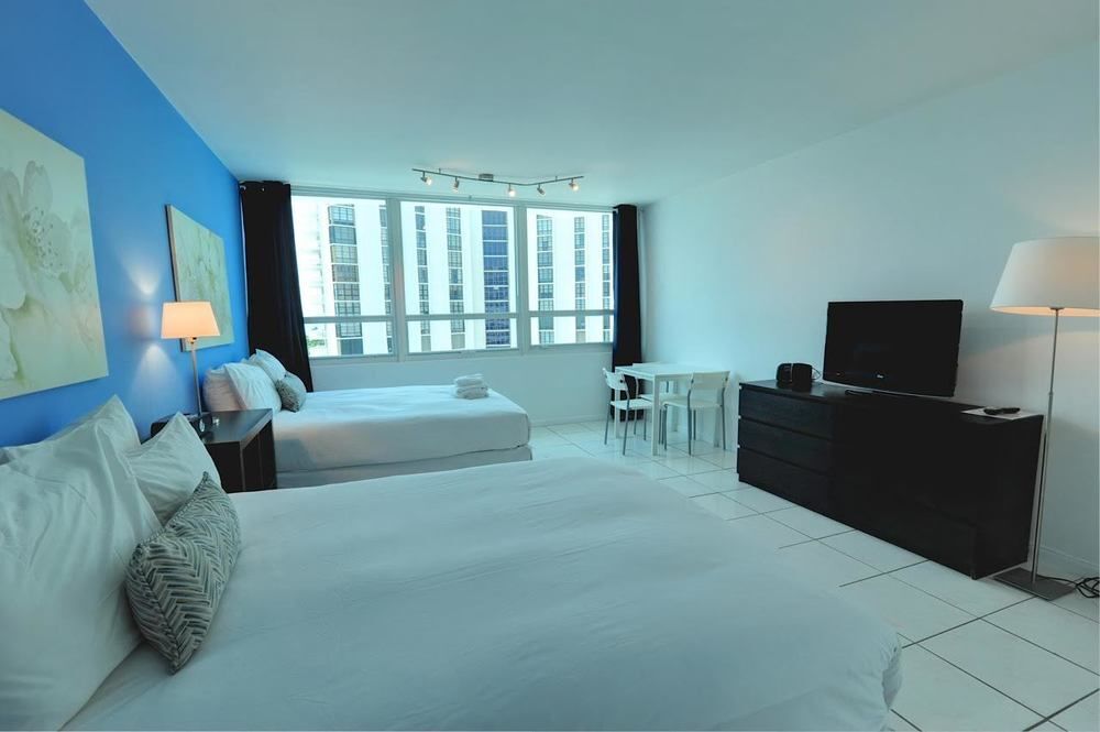 Collins Apartments By Design Suites Miami Beach Exterior photo